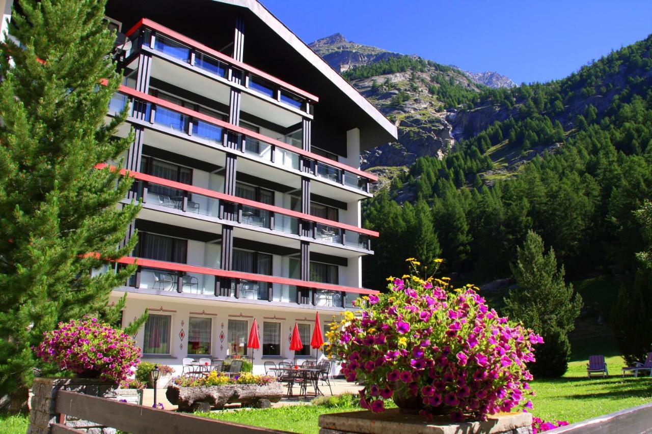 Hotel Alpenhof Saas-Almagell Exterior photo